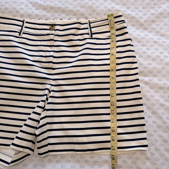 Lands' End Women’s Navy Blue and Cream Size 14 Nautical Style Mud Rise Shorts - Picture 4 of 7